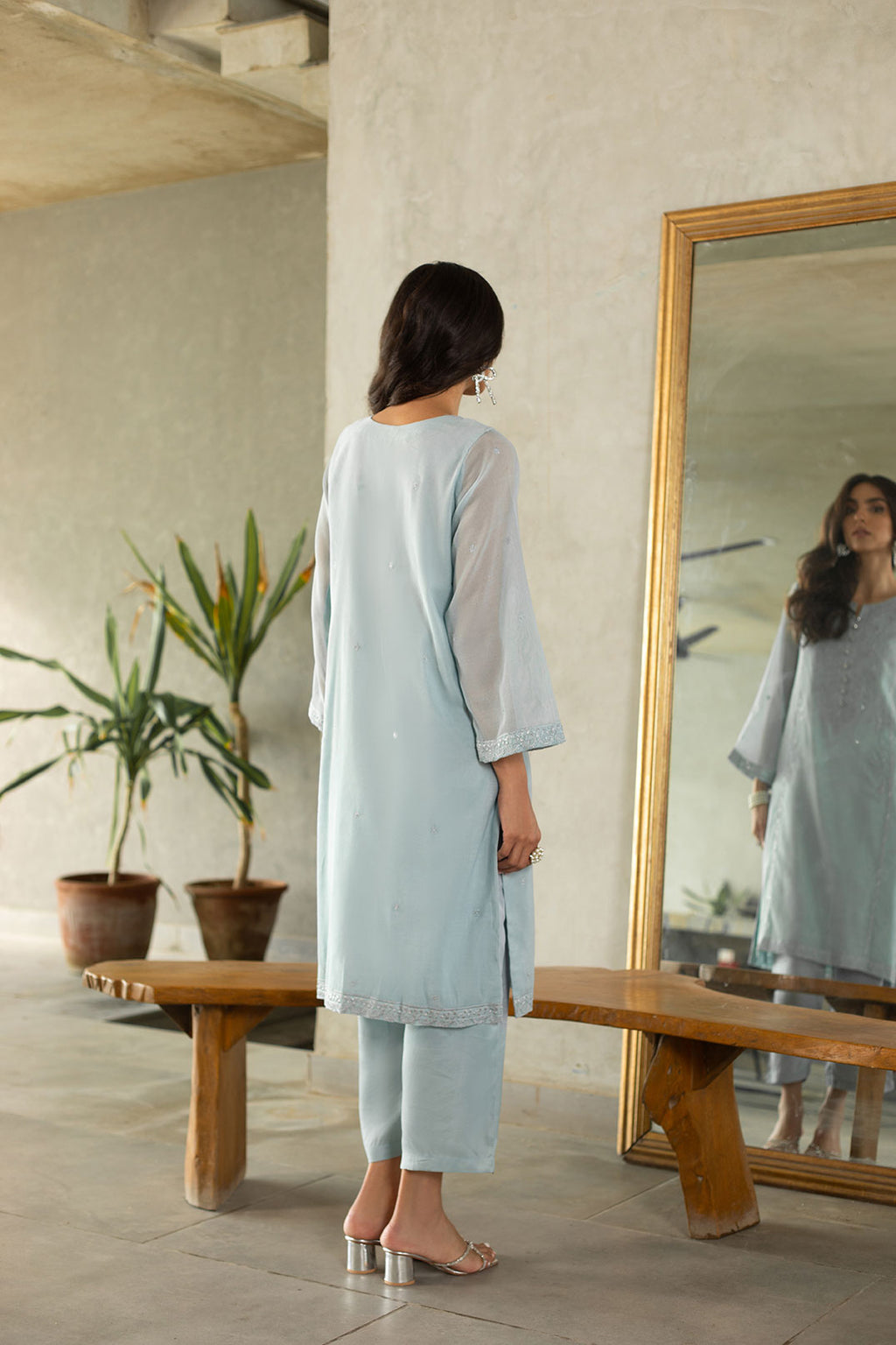 DA-2222 LIGHT-GREY EMBROIDERED KURTA