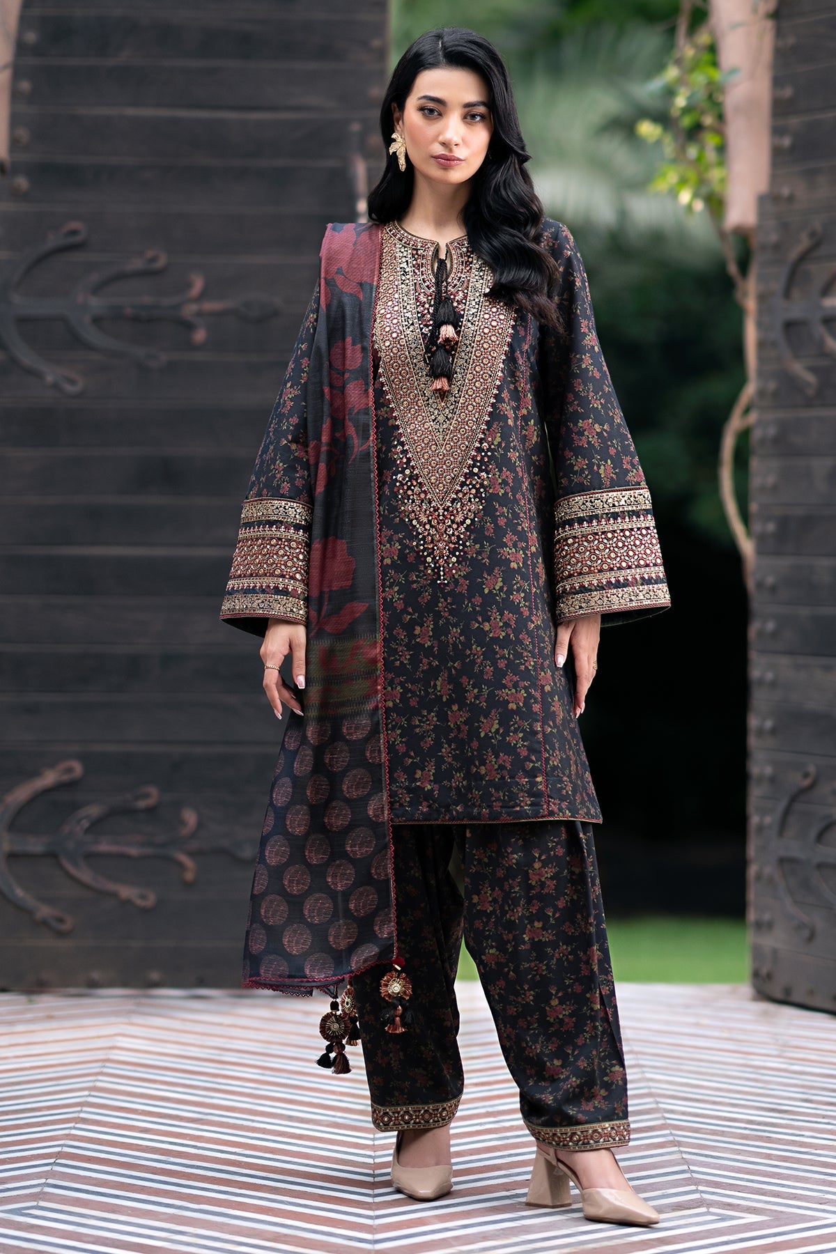 EMBROIDERED VISCOSE UW-0068