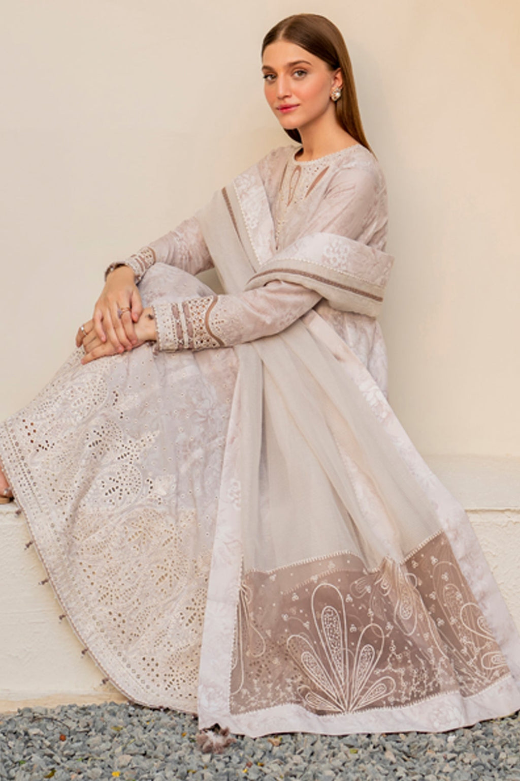 EMBROIDERED LAWN USE-9063