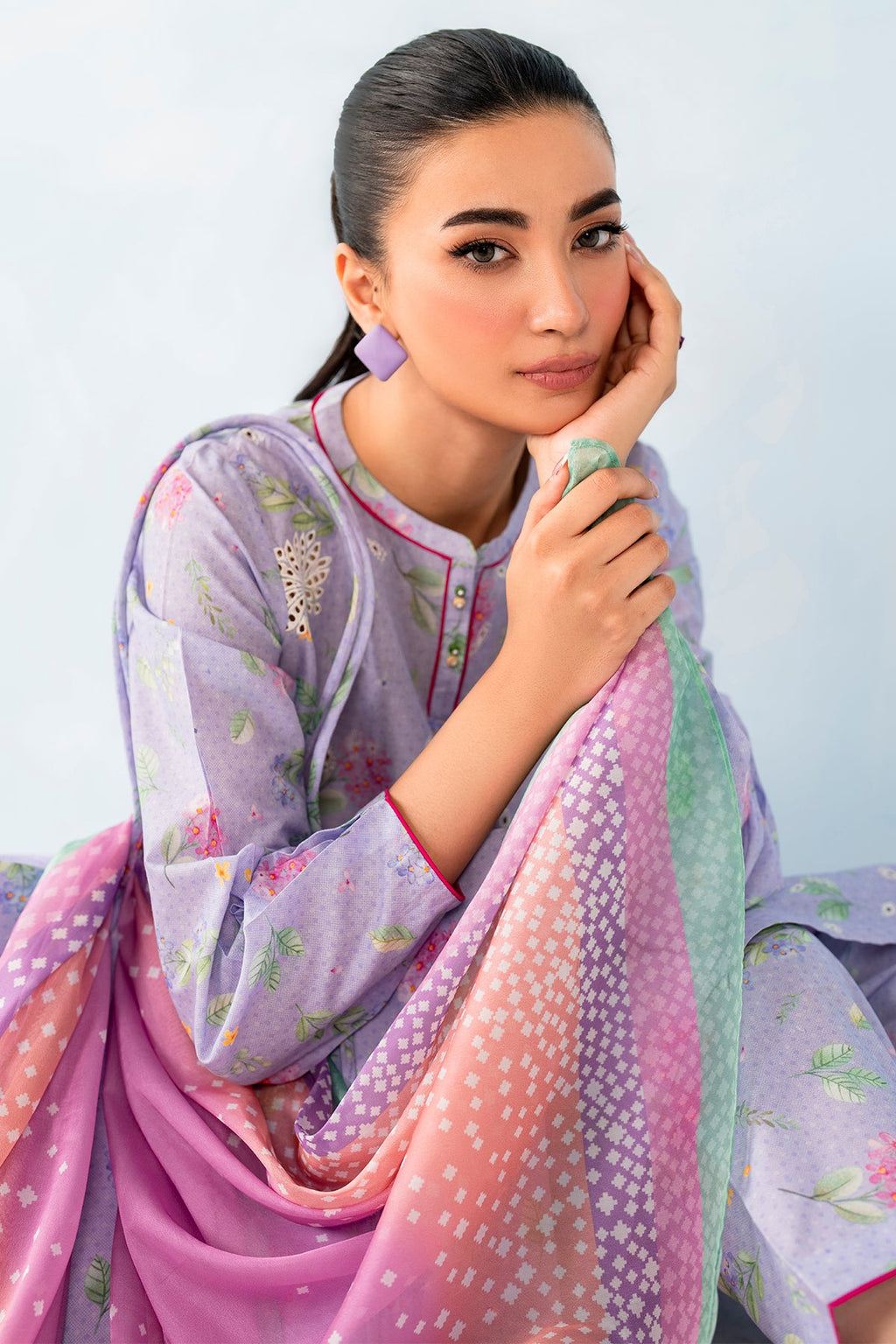Embroidered Lawn USE - 9066