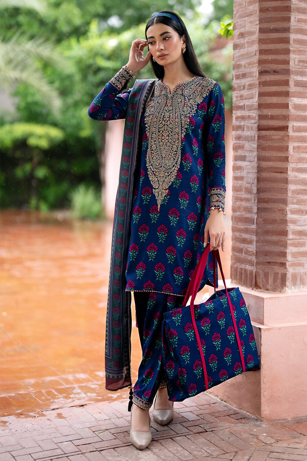 EMBROIDERED VISCOSE UW-0161