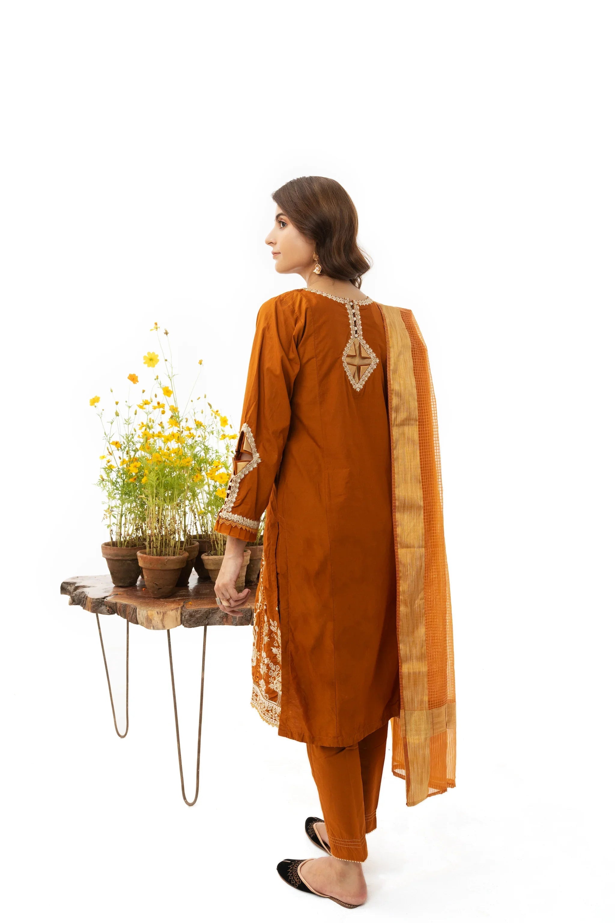 AR-2869-S23 (Nayab)
