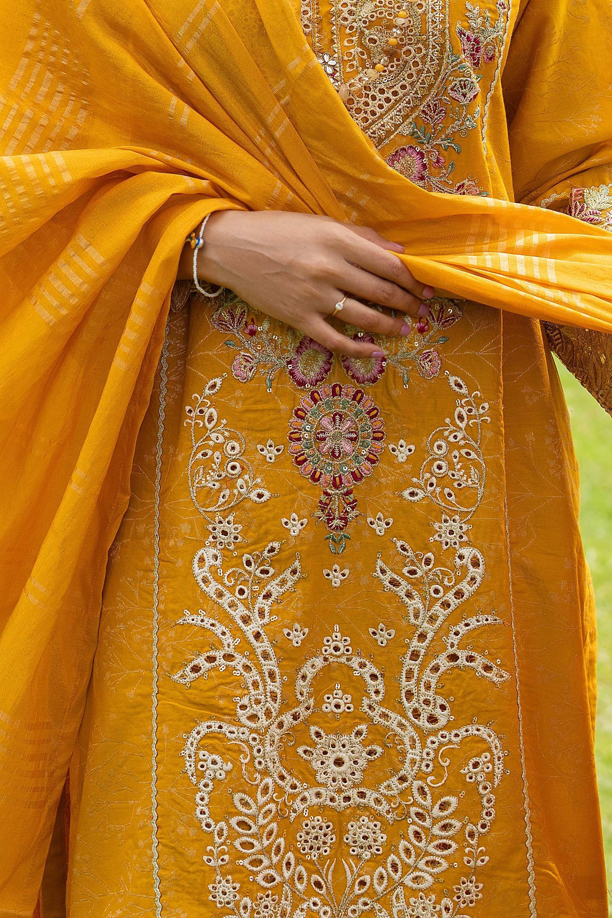 AR-3271-kysari