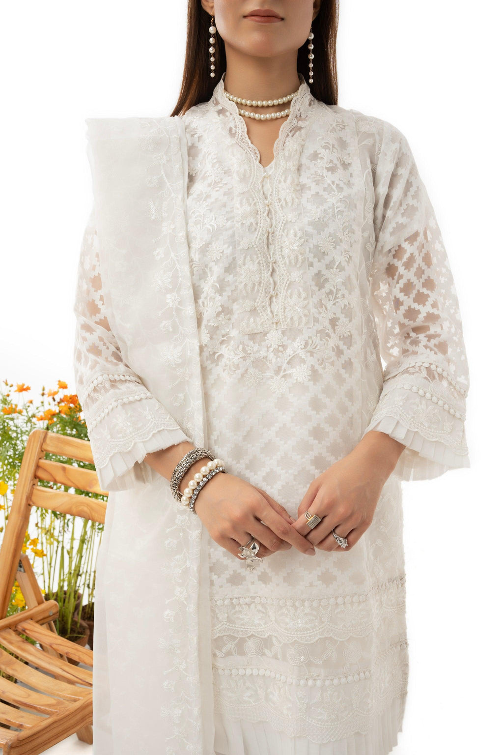 IN-28(WHITE) S-23