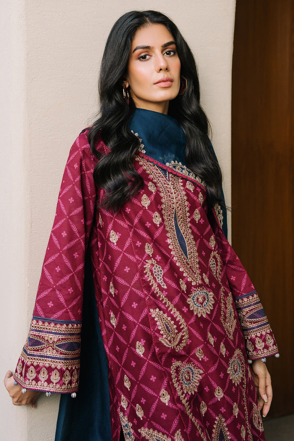 EMBROIDERED LAWN USE-9139