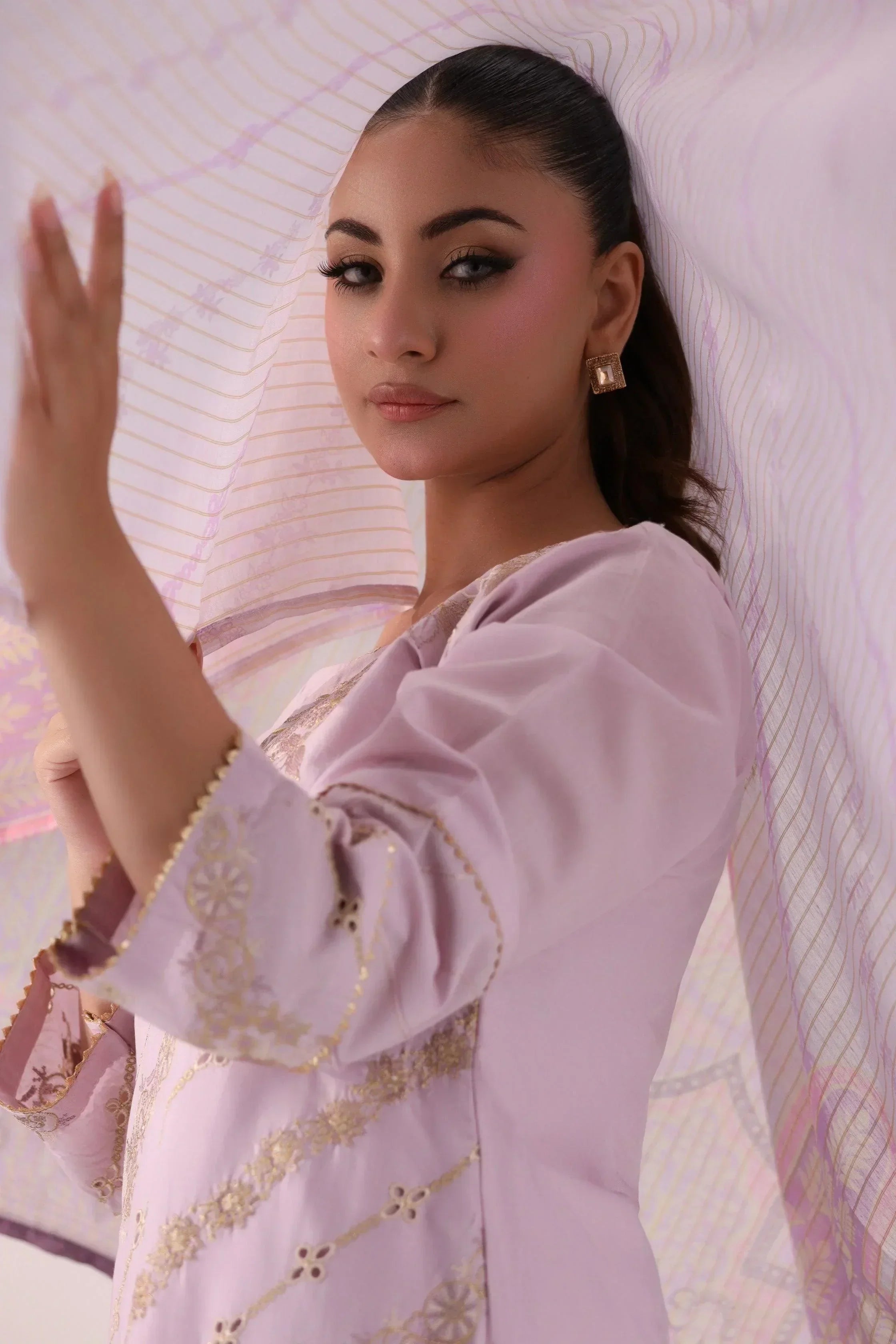AR-3336-Amyra