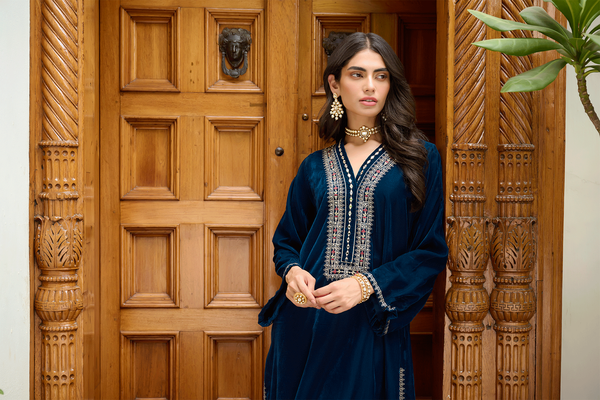 DA-1871 TURQUOISE BLUE EMBROIDERED KURTA