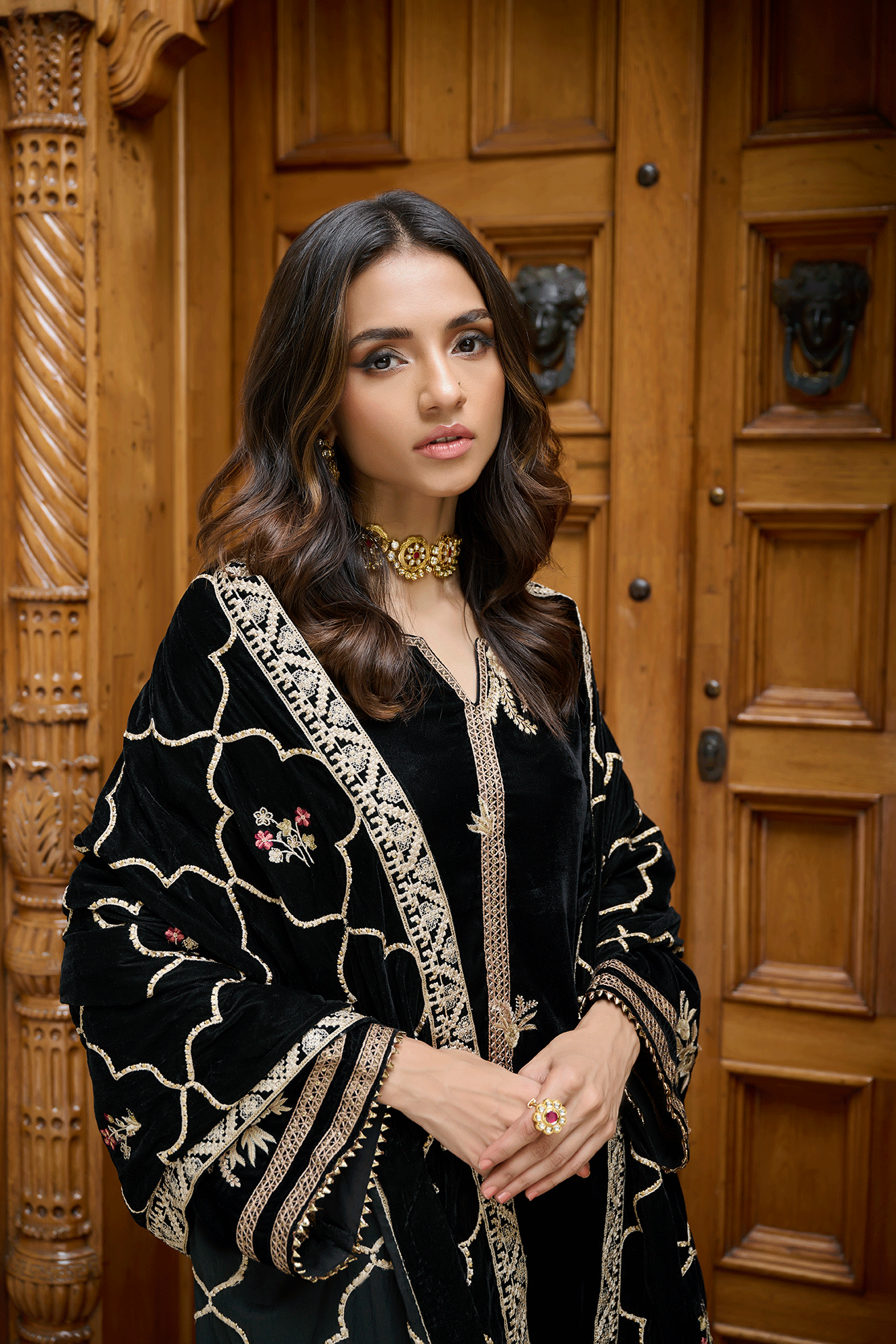 DA-1869 BLACK EMBROIDERED KURTA