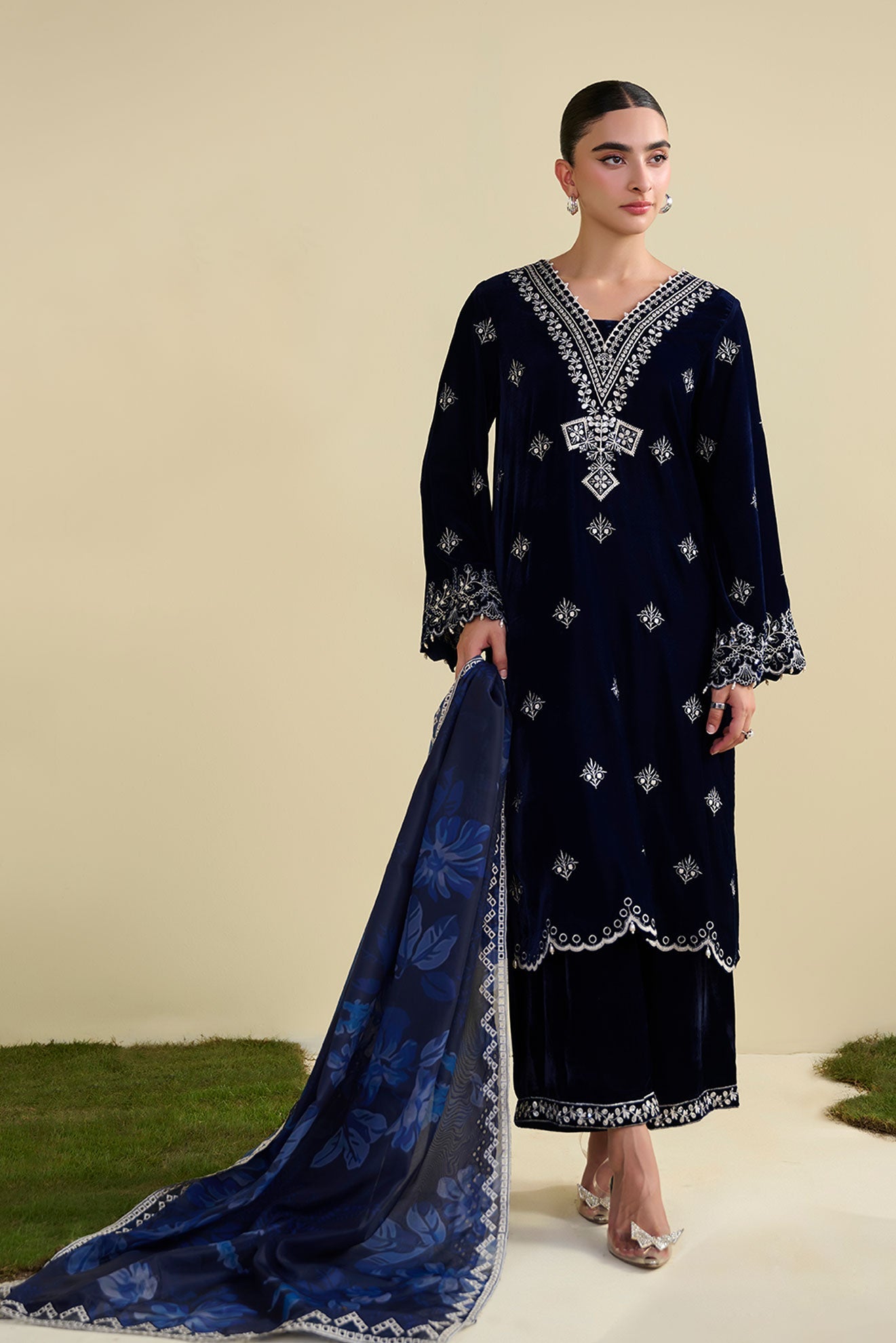 FW25DA-2817  NAVY BLUE  2PCS  EMBROIDERED KURTA WITH TROUSER
