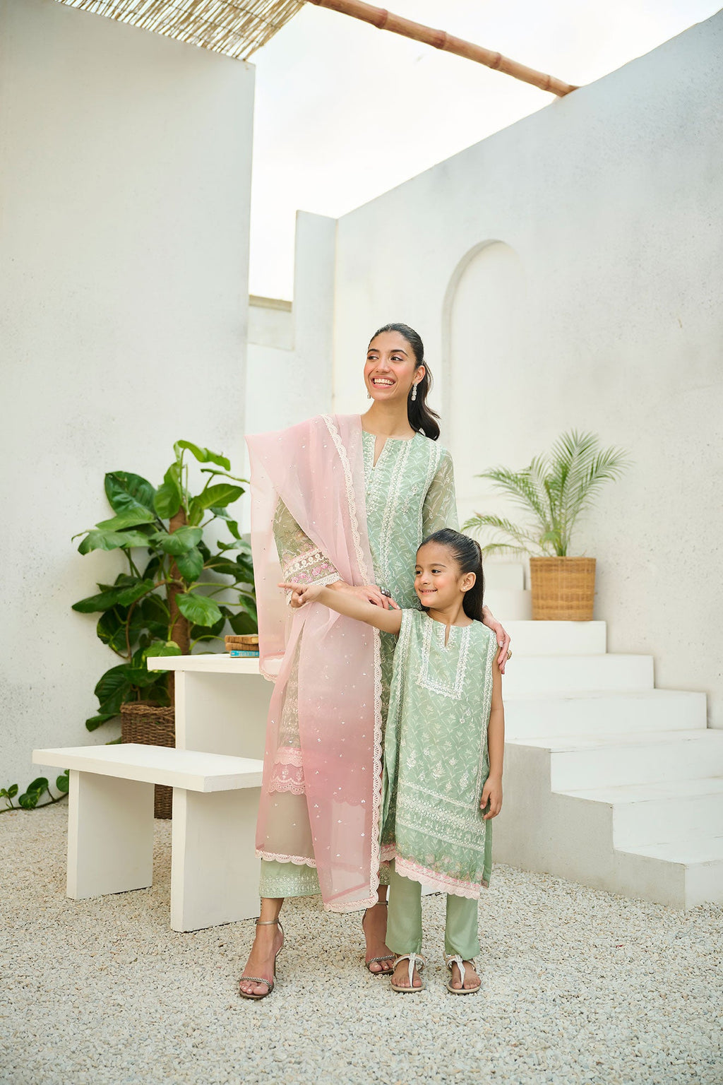 DK-0157 LIGHT GREEN 2PCs