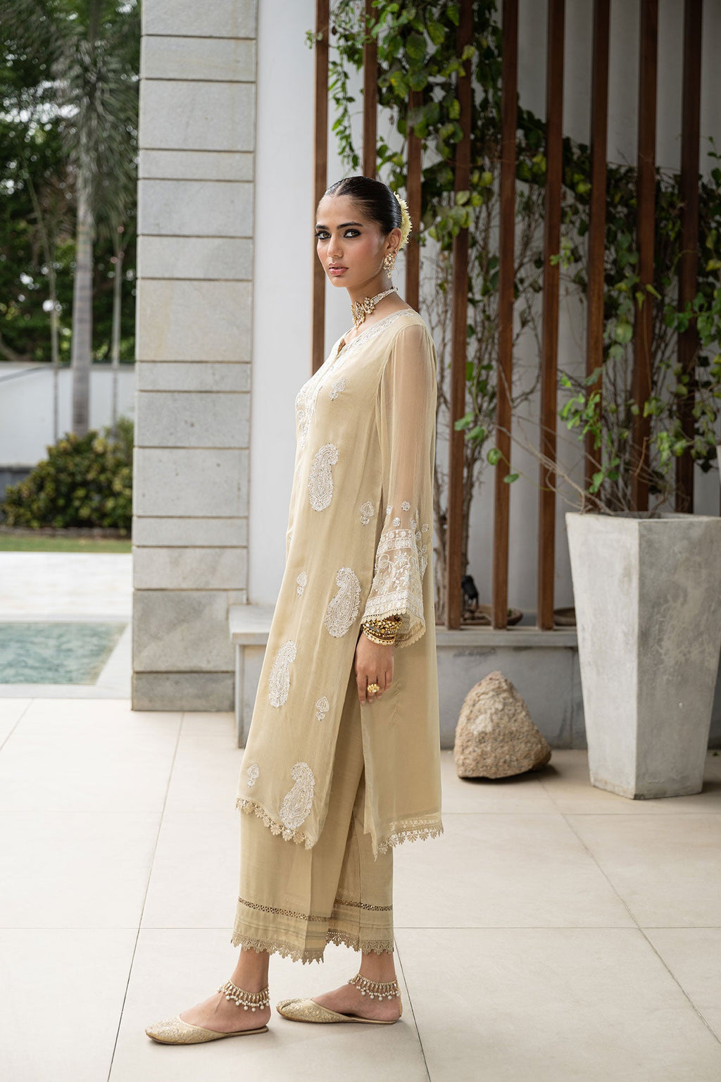 SS24DA-2412   BEIGE  2PCS  EMBROIDERED KURTA WITH TROUSER