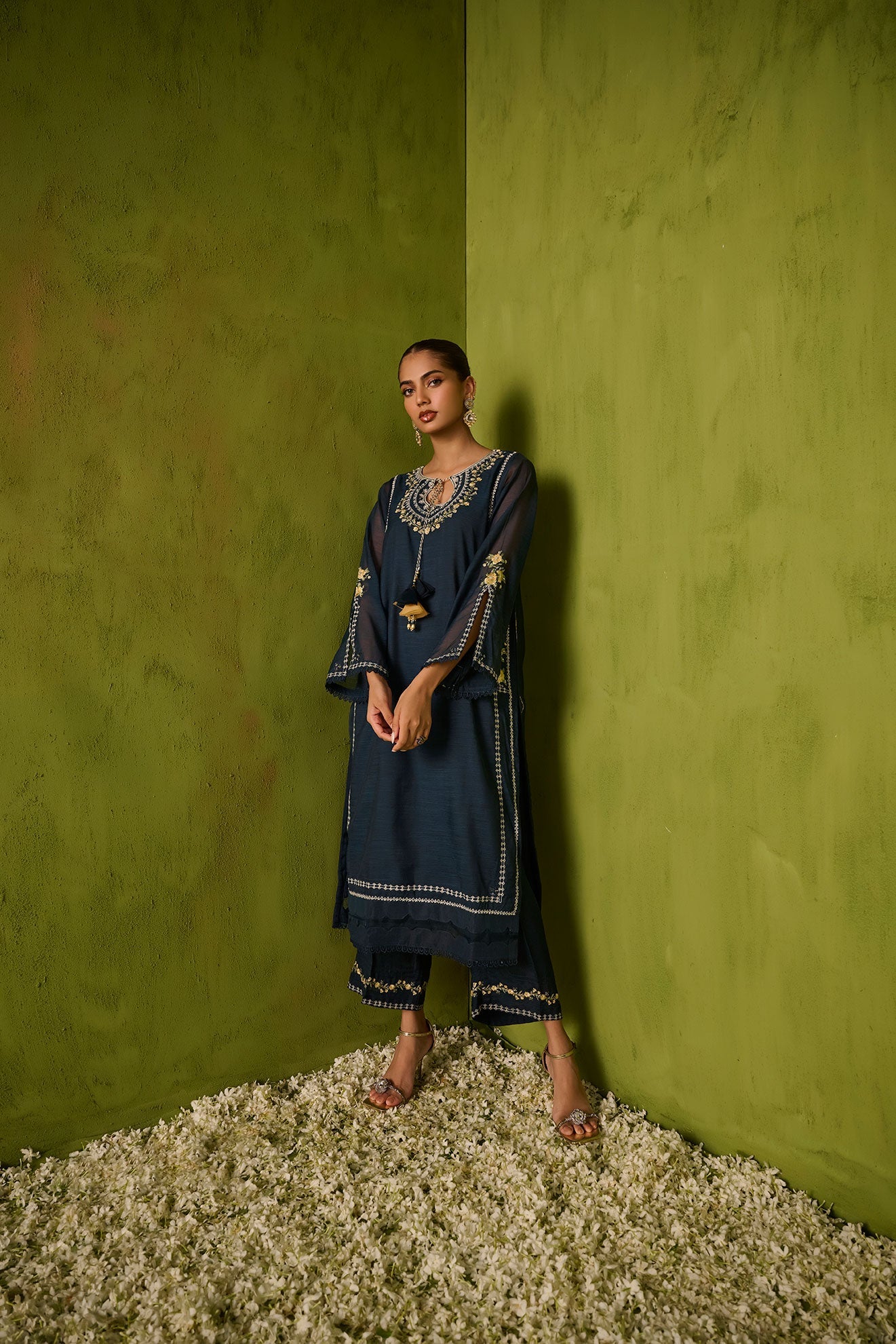 SS24DA-2422   NAVY BLUE  2PCS  EMBROIDERED KURTA WITH TROUSER