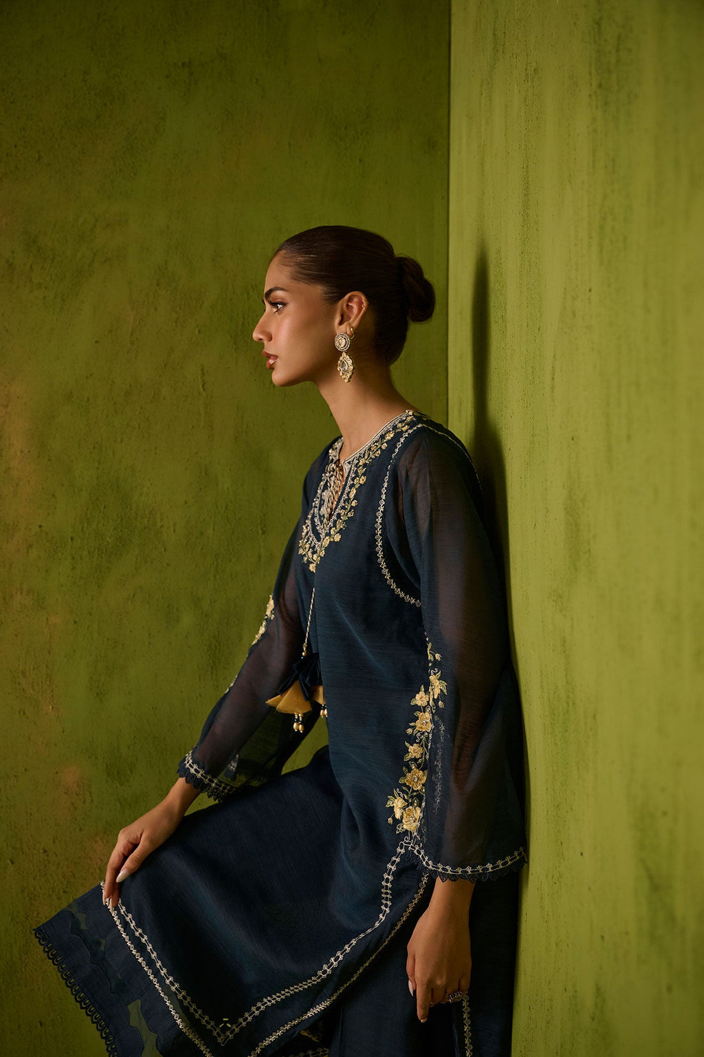 SS24DA-2422   NAVY BLUE  2PCS  EMBROIDERED KURTA WITH TROUSER