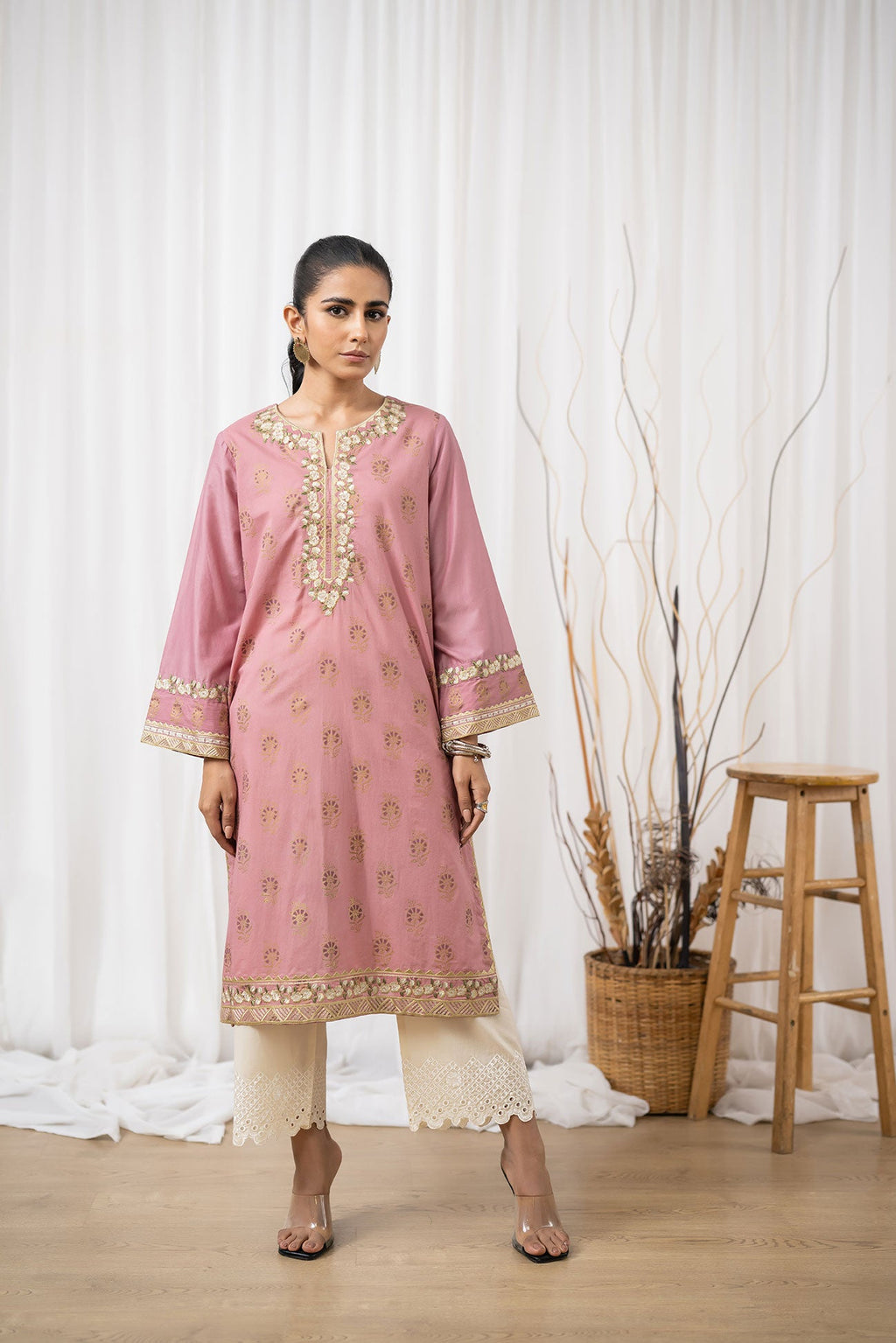 DC-0435 PINK EMBROIDERED KURTA