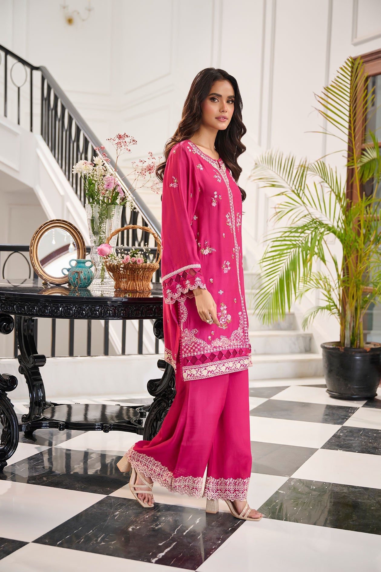 SS24DA-2379 PINK 2PCS  EMBROIDERED KURTA WITH TROUSER