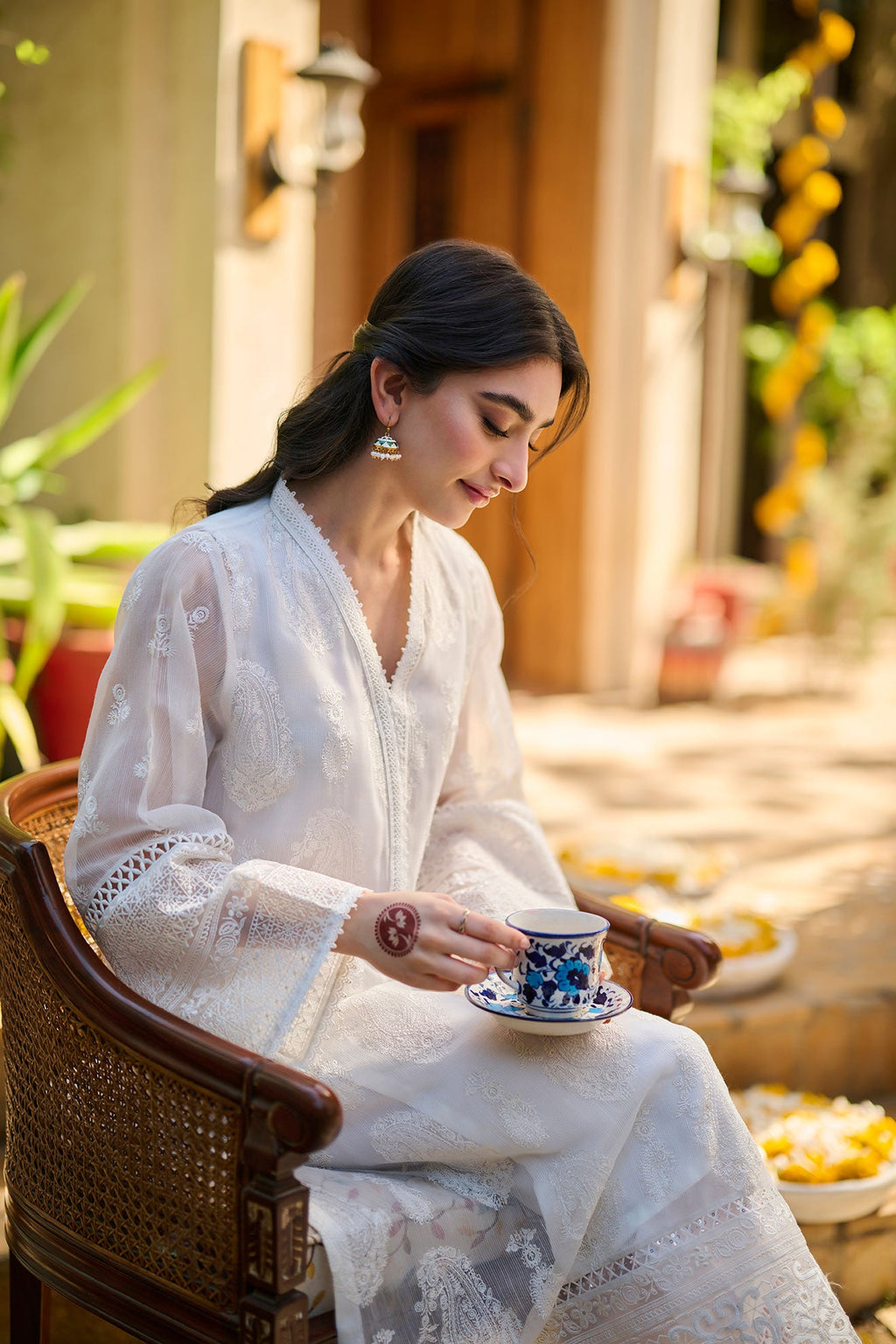 SS24DA-2396   WHITE  2PCS  EMBROIDERED KURTA WITH TROUSER