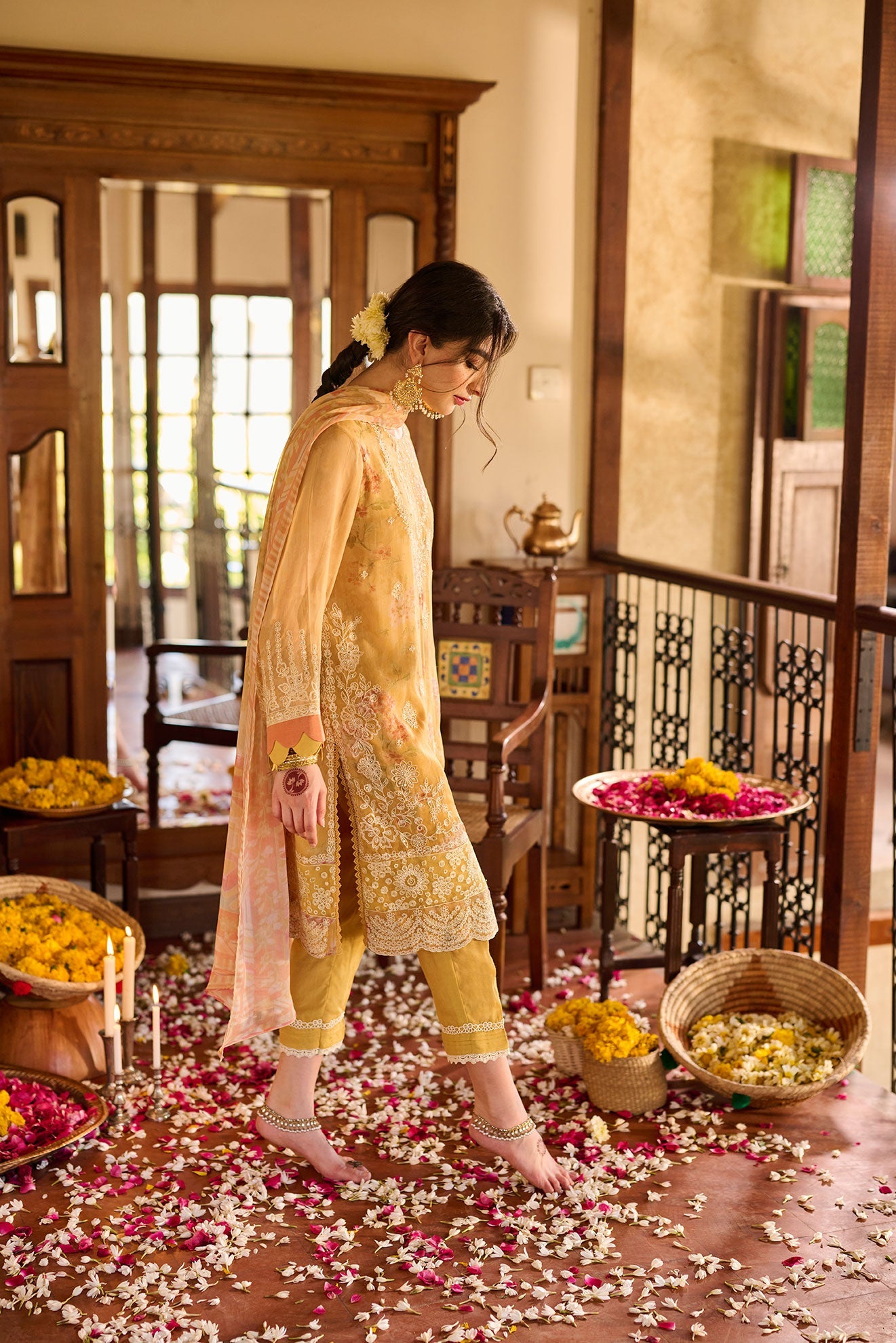 SS24DA-2372   YELLOW  2PCS  EMBROIDERED KURTA WITH TROUSER