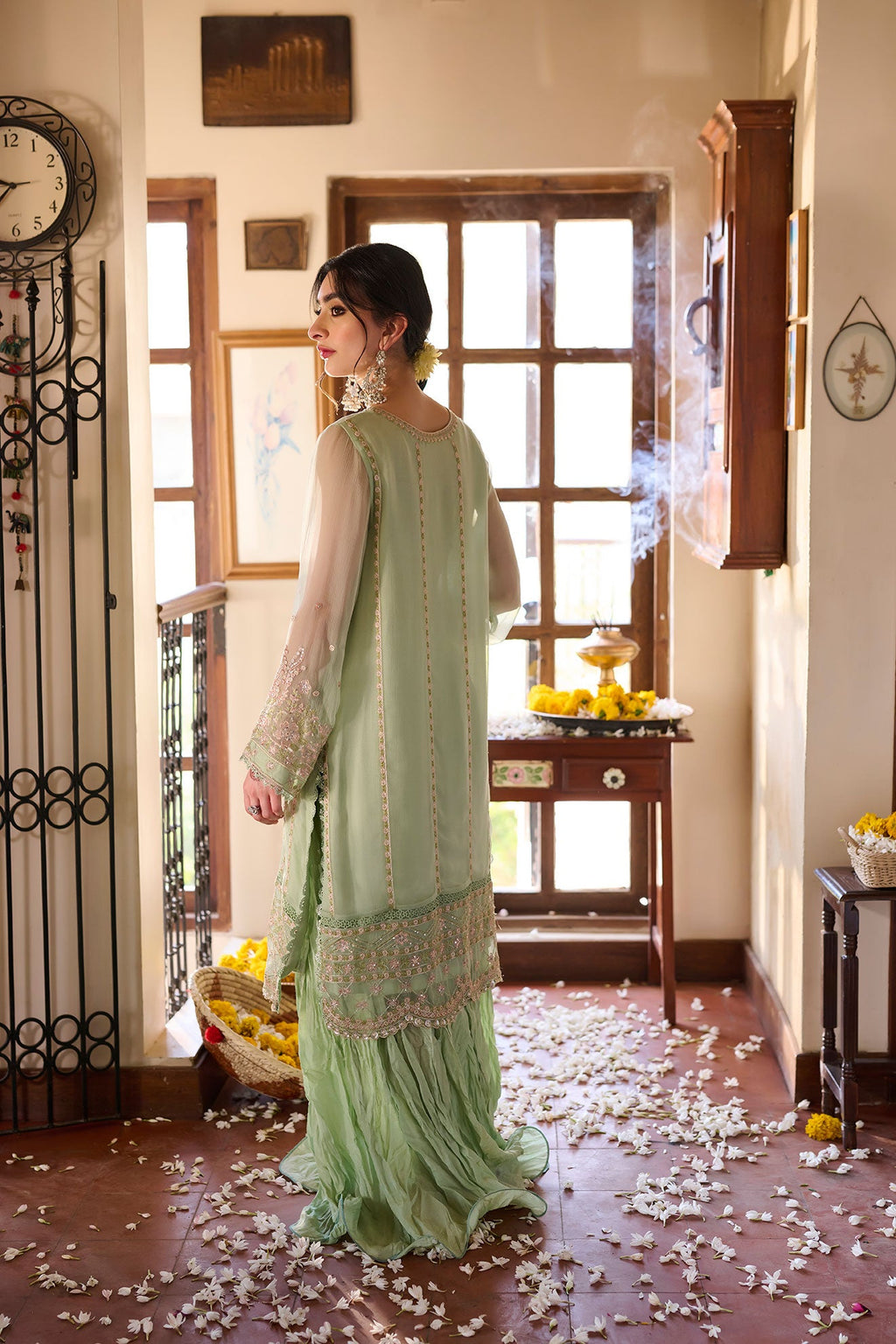 SS24DA-2362   LIGHT GREEN  2PCS  EMBROIDERED KURTA WITH TROUSER