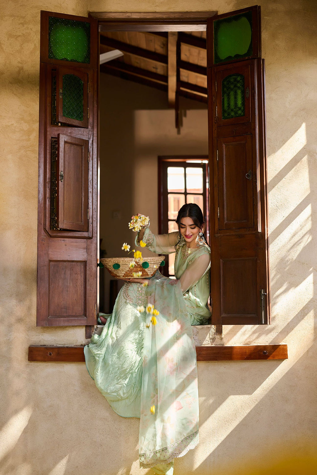 SS24DA-2362   LIGHT GREEN  2PCS  EMBROIDERED KURTA WITH TROUSER