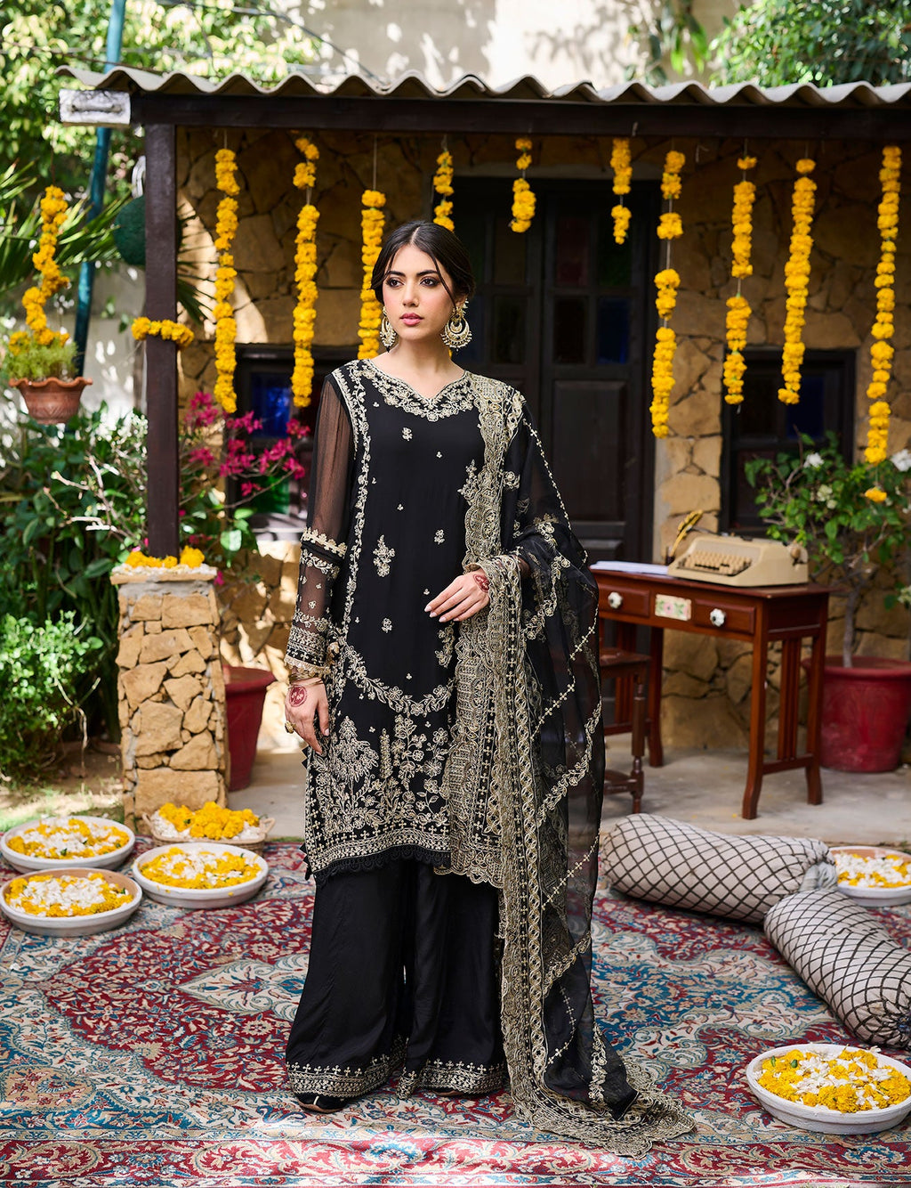 SS24DD-1137 BLACK DUPATTA