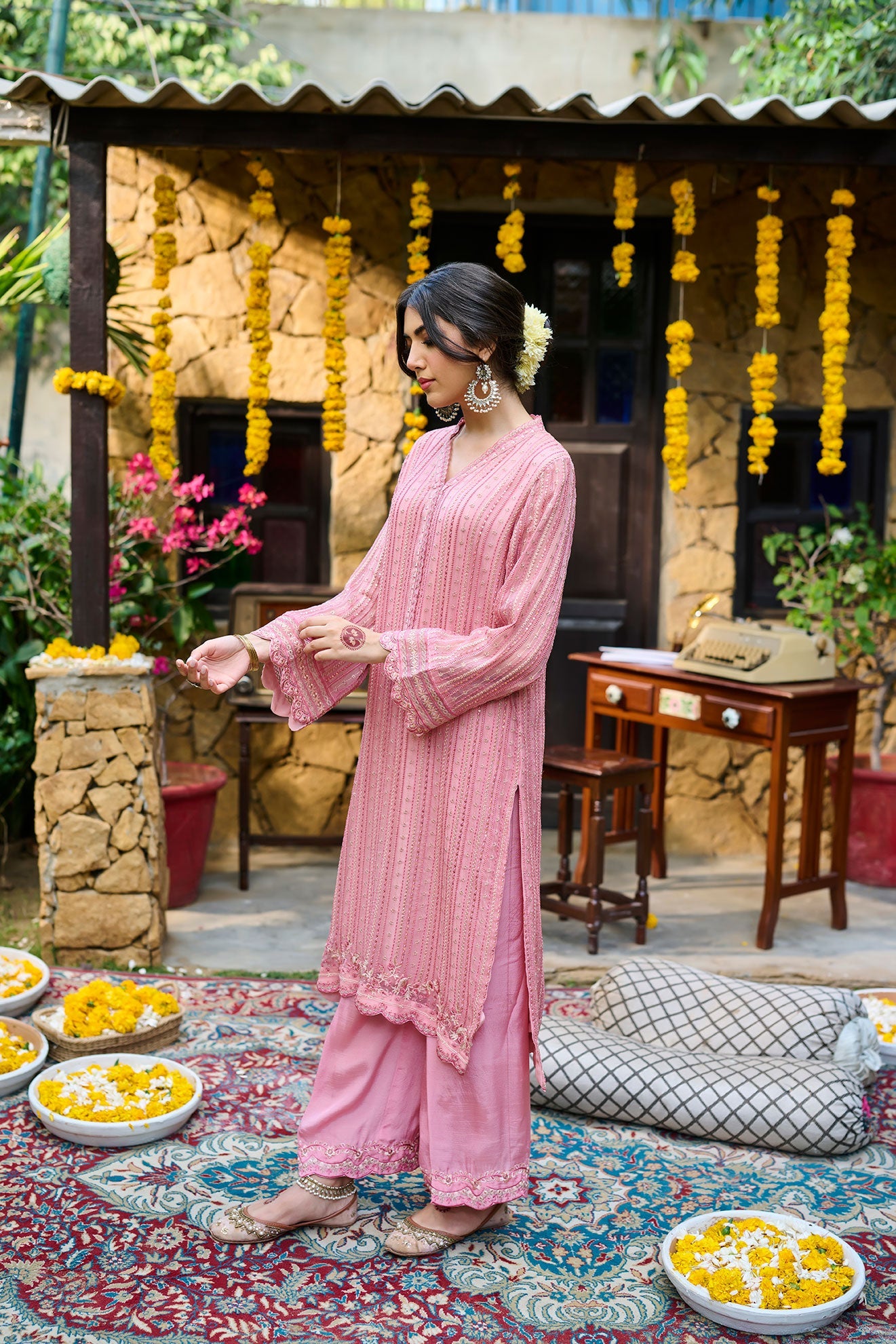 SS24DA-2364   PINK  2PCS  EMBROIDERED KURTA WITH TROUSER