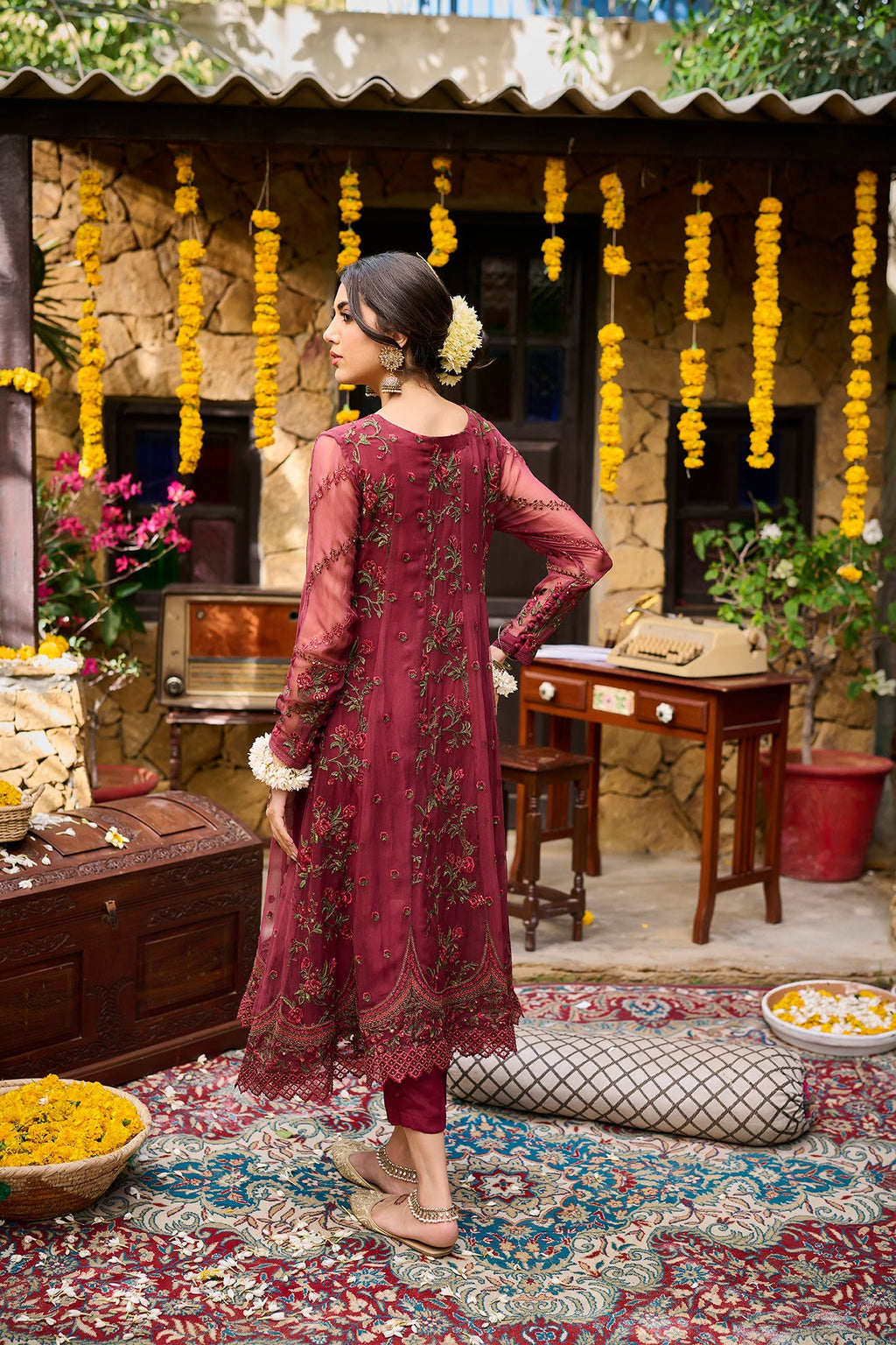 SS24DA-2363   MAROON  2PCS  EMBROIDERED KURTA WITH TROUSER