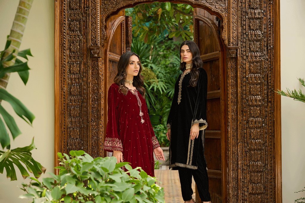 DA-2229 MAROON EMBROIDERED KURTA WITH TROUSER