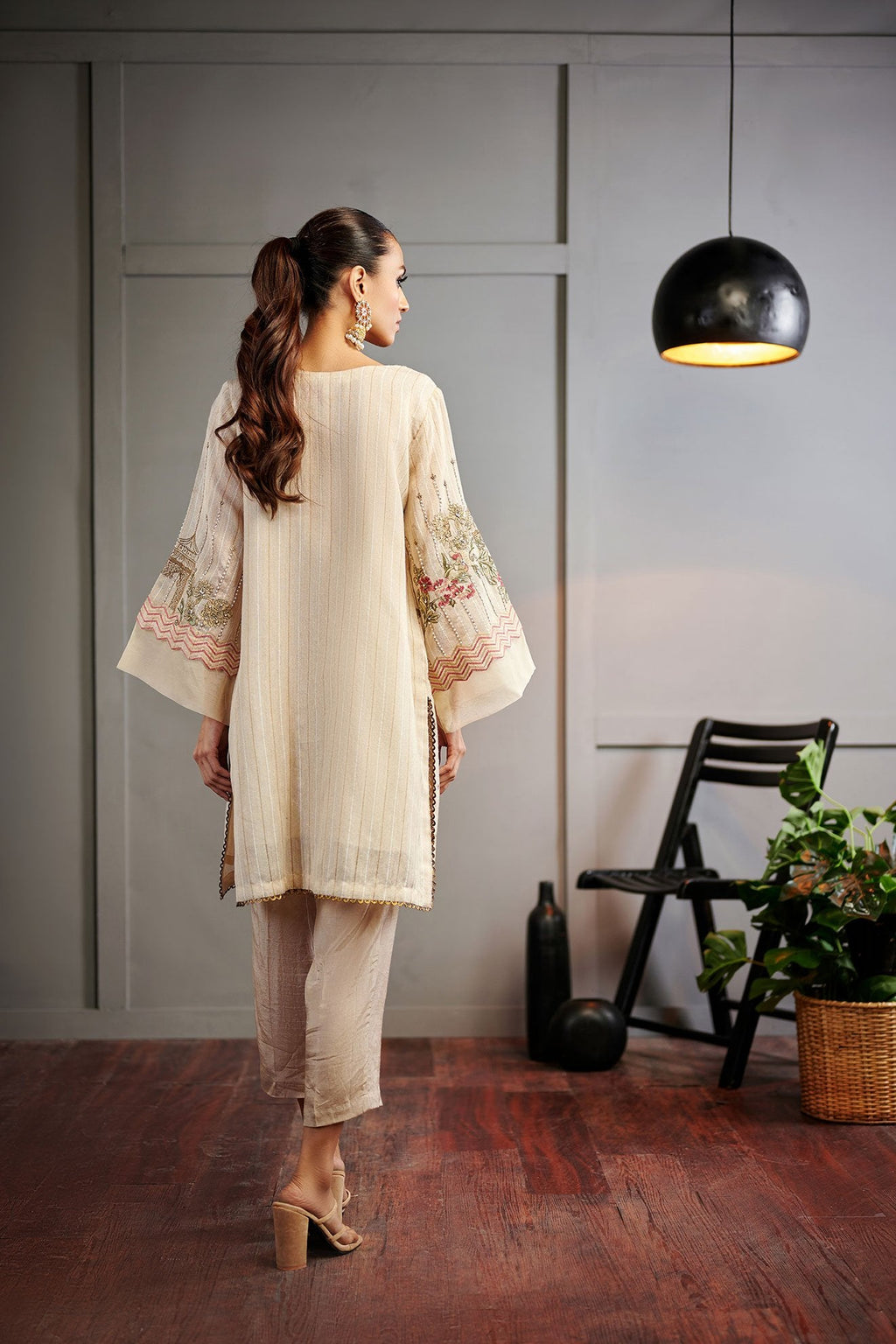 DA-1513 BEIGE EMBROIDERED KURTA