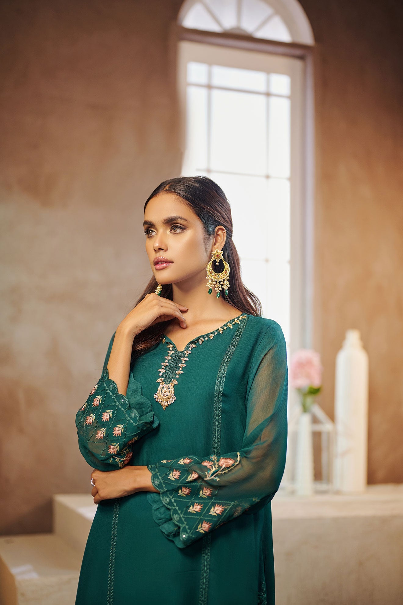 DA-1560 GREEN EMBROIDERED KURTA