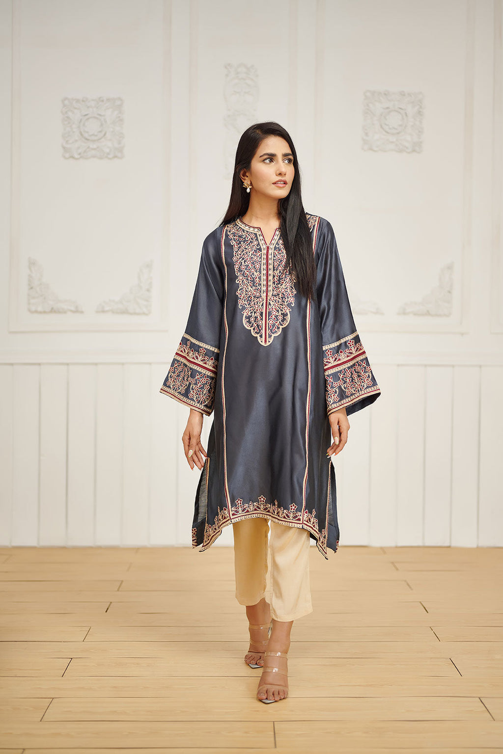 DA-1612 GREY EMBROIDERED KURTA