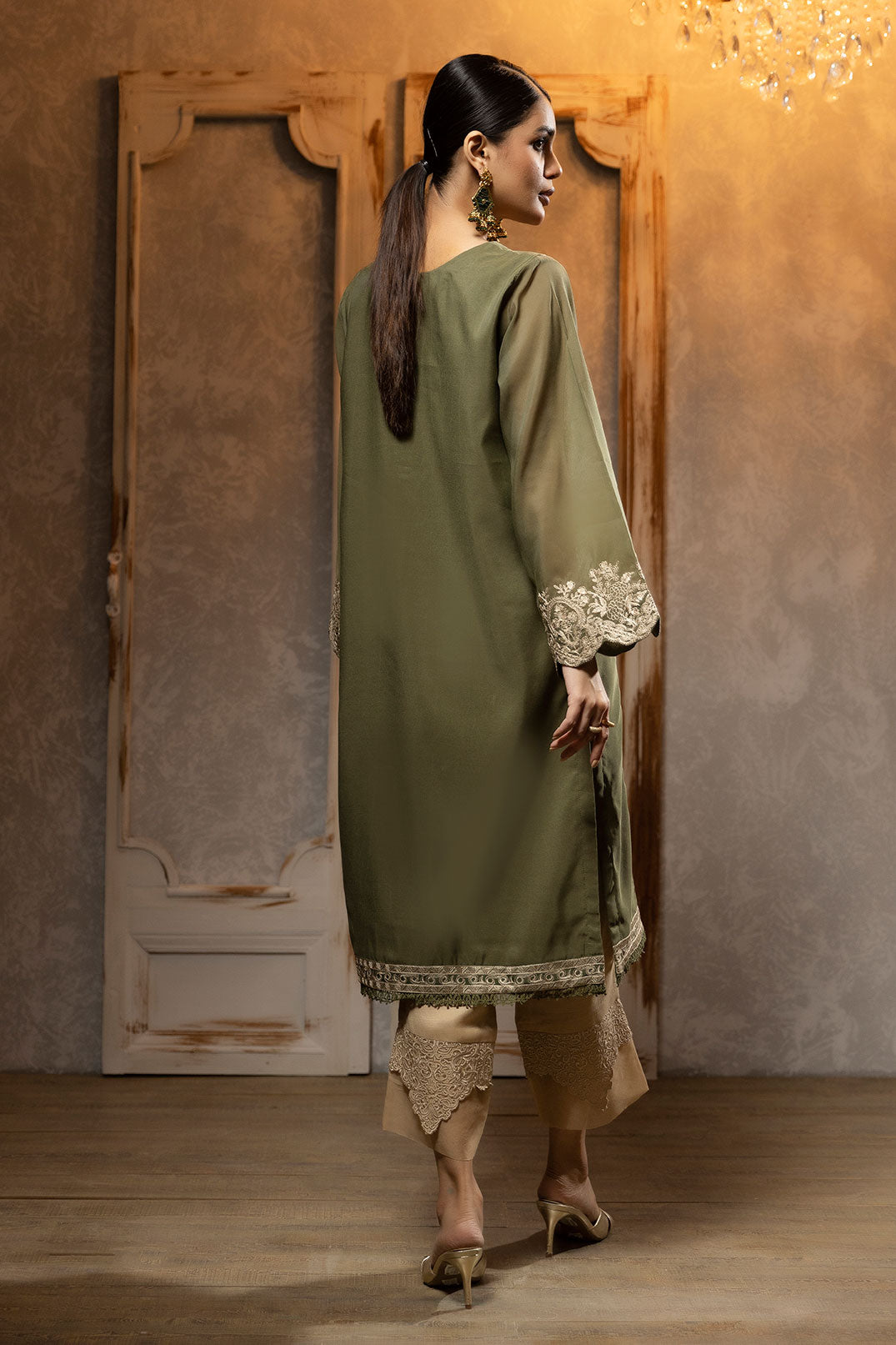 DA-1643 GREEN EMBROIDERED KURTA