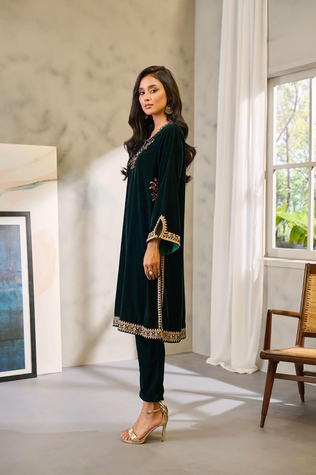 DA-1711 GREEN EMBROIDERED KURTA