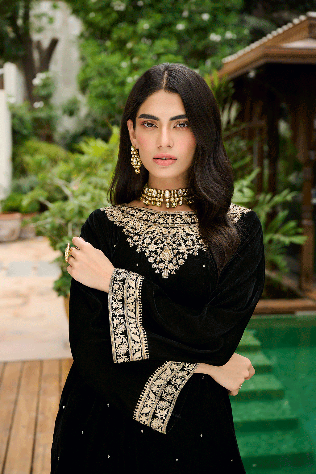 DA-1872 BLACK EMBROIDERED KURTA