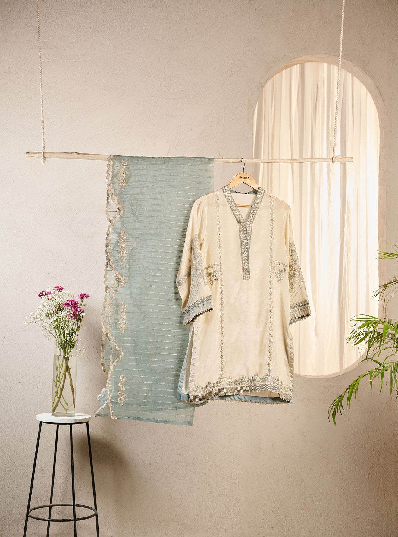 DA-2014 CREAM EMBROIDERED KURTA WITH DUPATTA