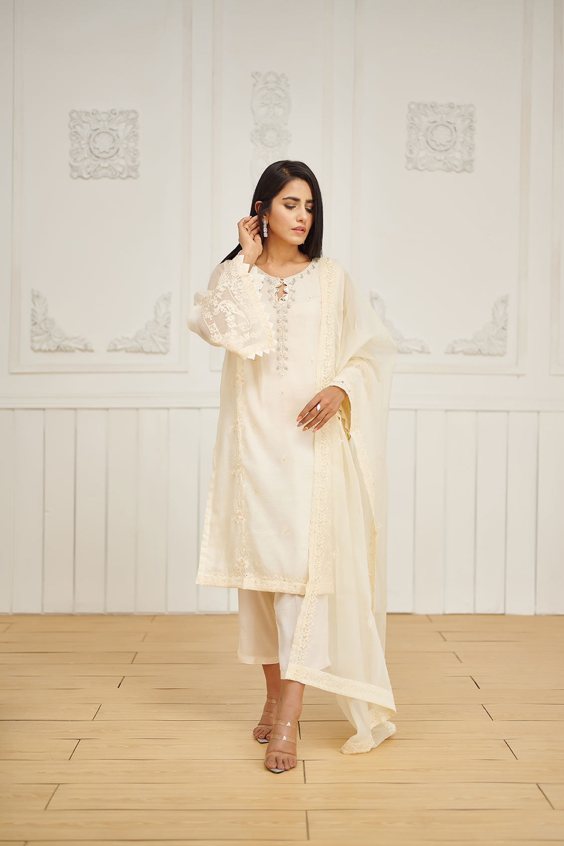 DA-2029 OFF WHITE EMBROIDERED KURTA WITH DUPATTA