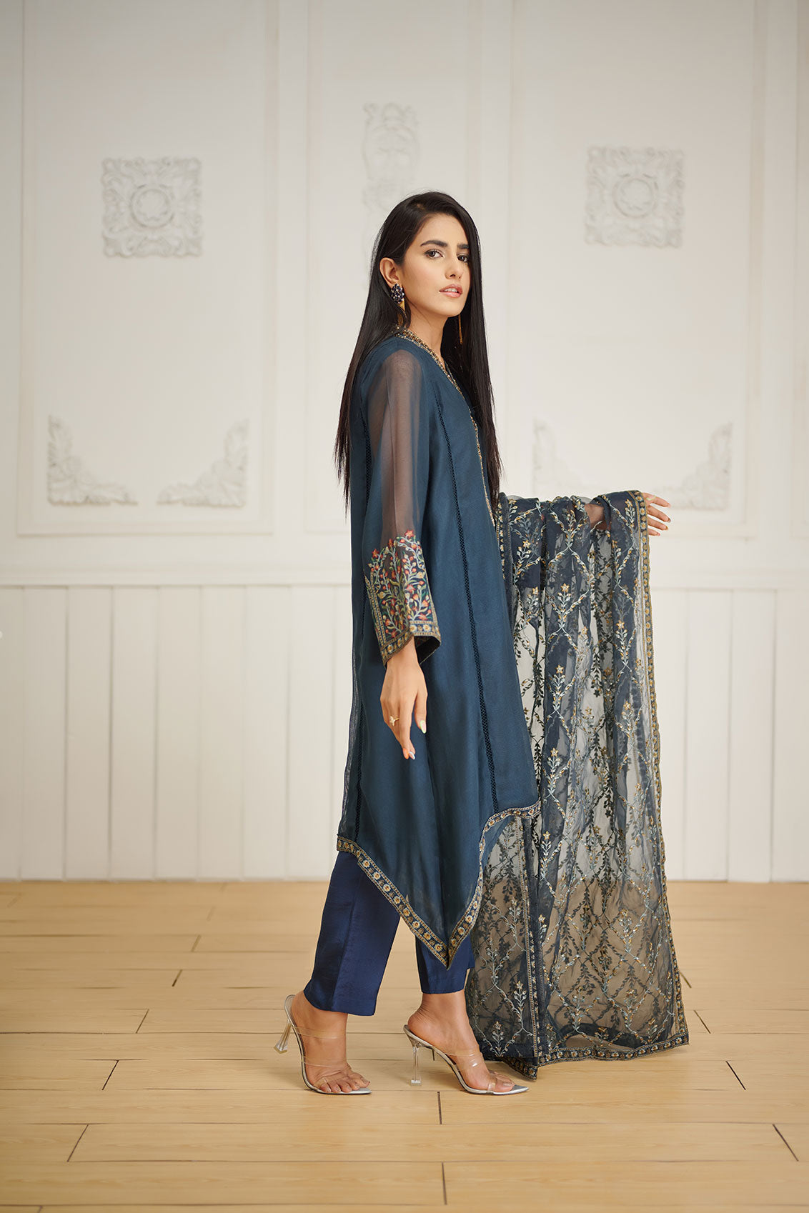 DA-2034 GREY EMBROIDERED KURTA WITH DUPATTA