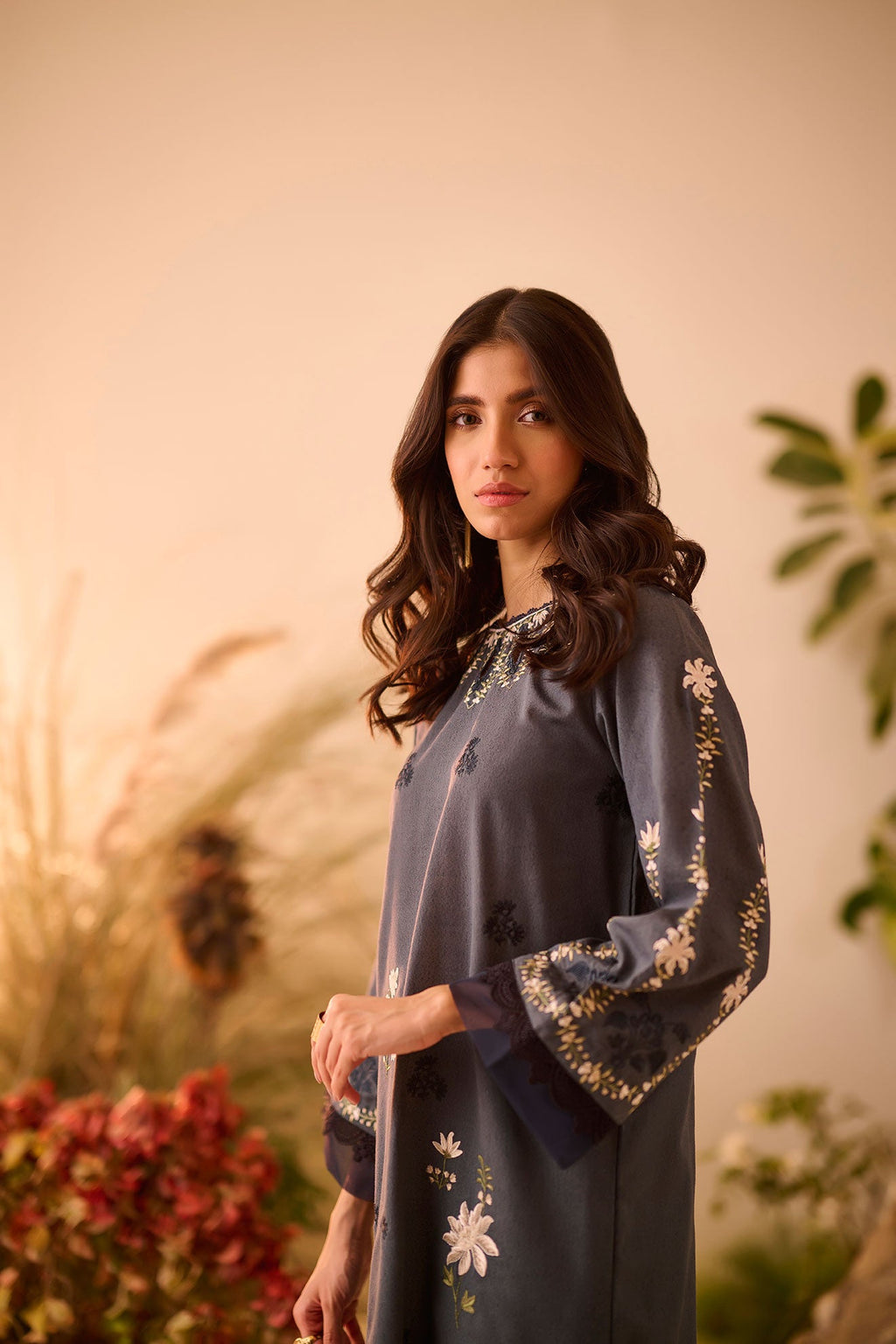 DC-2121 GREY KARANDI 2PCS EMBROIDERED KURTA WITH TROUSER