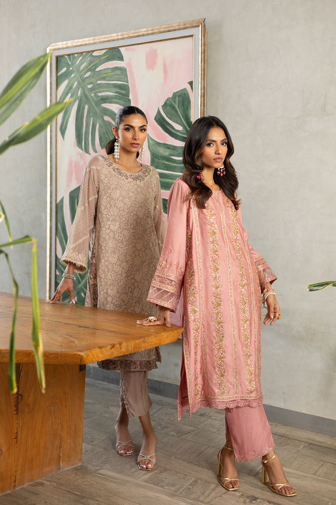 SS24DA-2288 LIGHT PINK EMBROIDERED KURTA WITH TROUSER