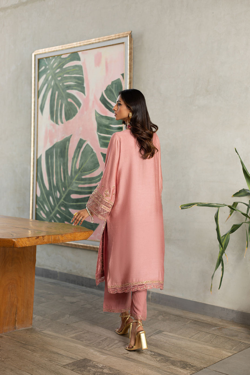 SS24DA-2288 LIGHT PINK EMBROIDERED KURTA WITH TROUSER
