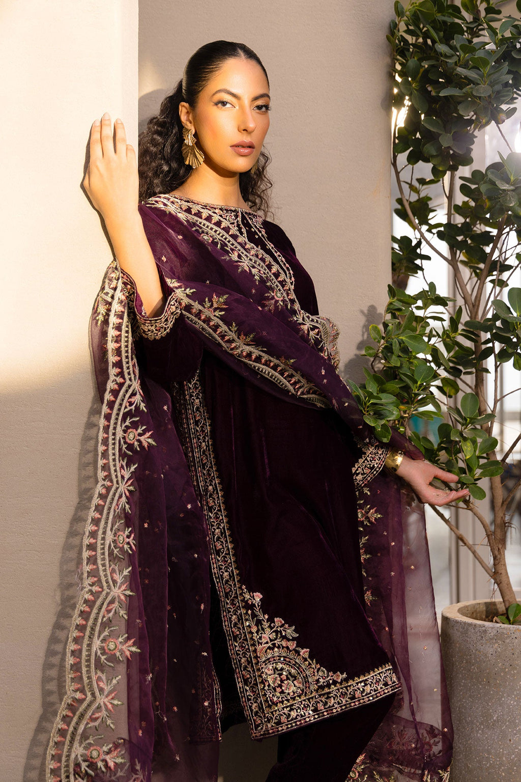 FW24DA-2604   PLUM  2PCS  EMBROIDERED KURTA WITH DUPATTA