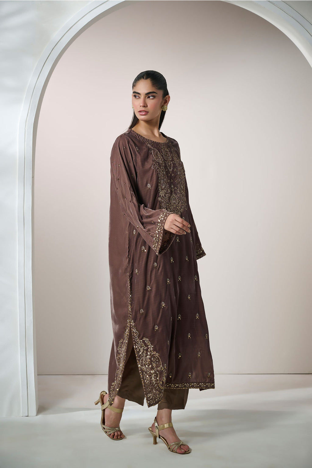 FW24DA-2608   OLIVE GREEN  2PCS  EMBROIDERED KURTA WITH TROUSER