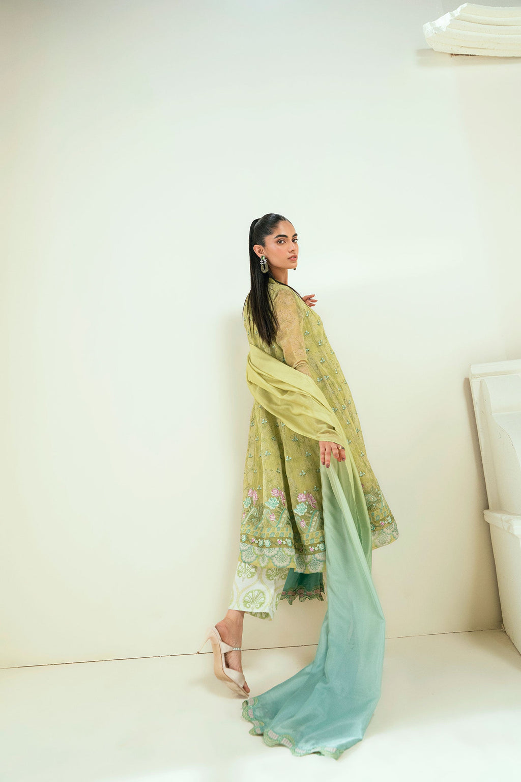 SS25DD-2729  L-GREEN TIE DYE DUPATTA