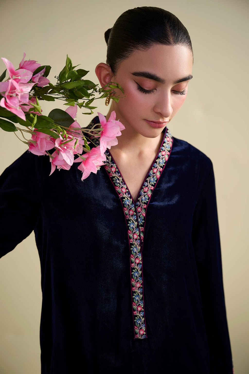 FW25DA-2803  NAVY BLUE  2PCS  EMBROIDERED KURTA WITH TROUSER