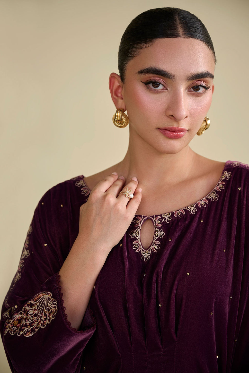 FW25DA-2806  MAGENTA 1PCS EMBROIDERED KAFTAN