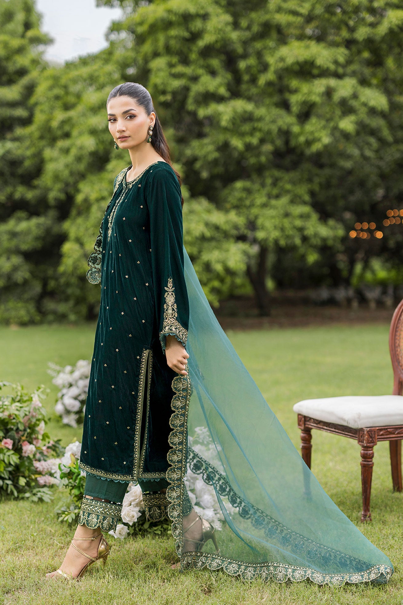 FW25DA-2809  BOTTLE GREEN  2PCS  EMBROIDERED KURTA WITH TROUSER