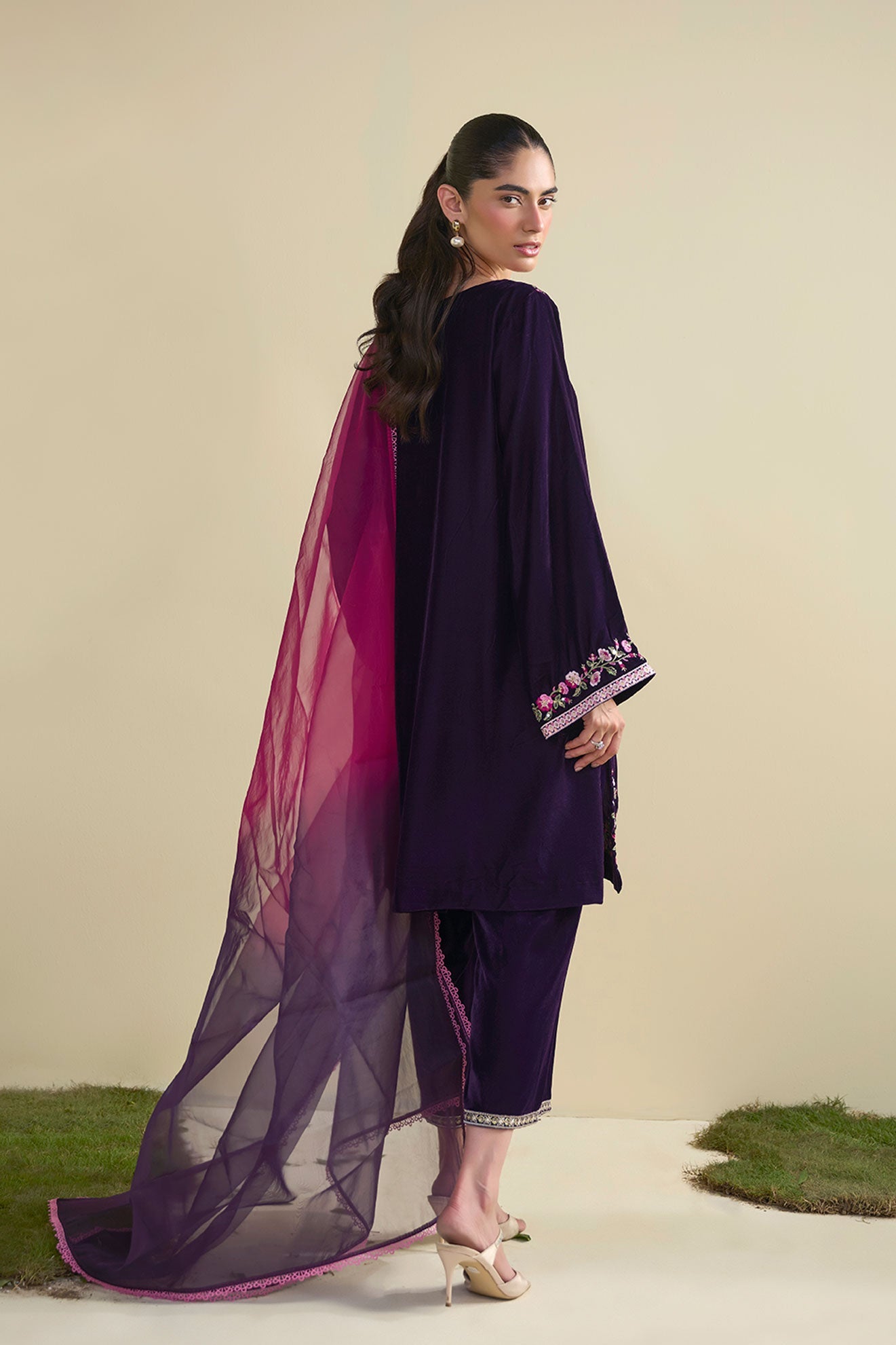 FW25DA-2811   PURPLE  2PCS  EMBROIDERED KURTA WITH TROUSER