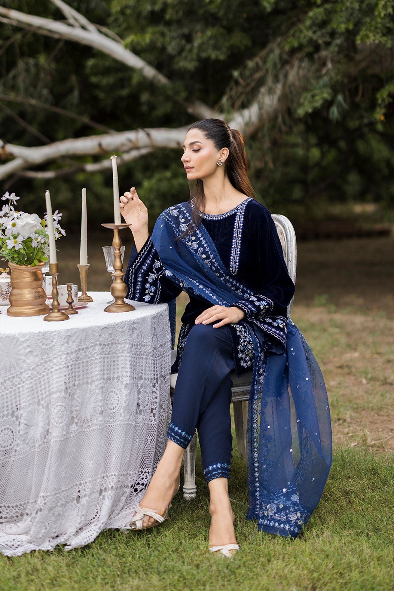 FW25DD-2814  NAVY BLUE  EMBROIDERED  DUPATTA