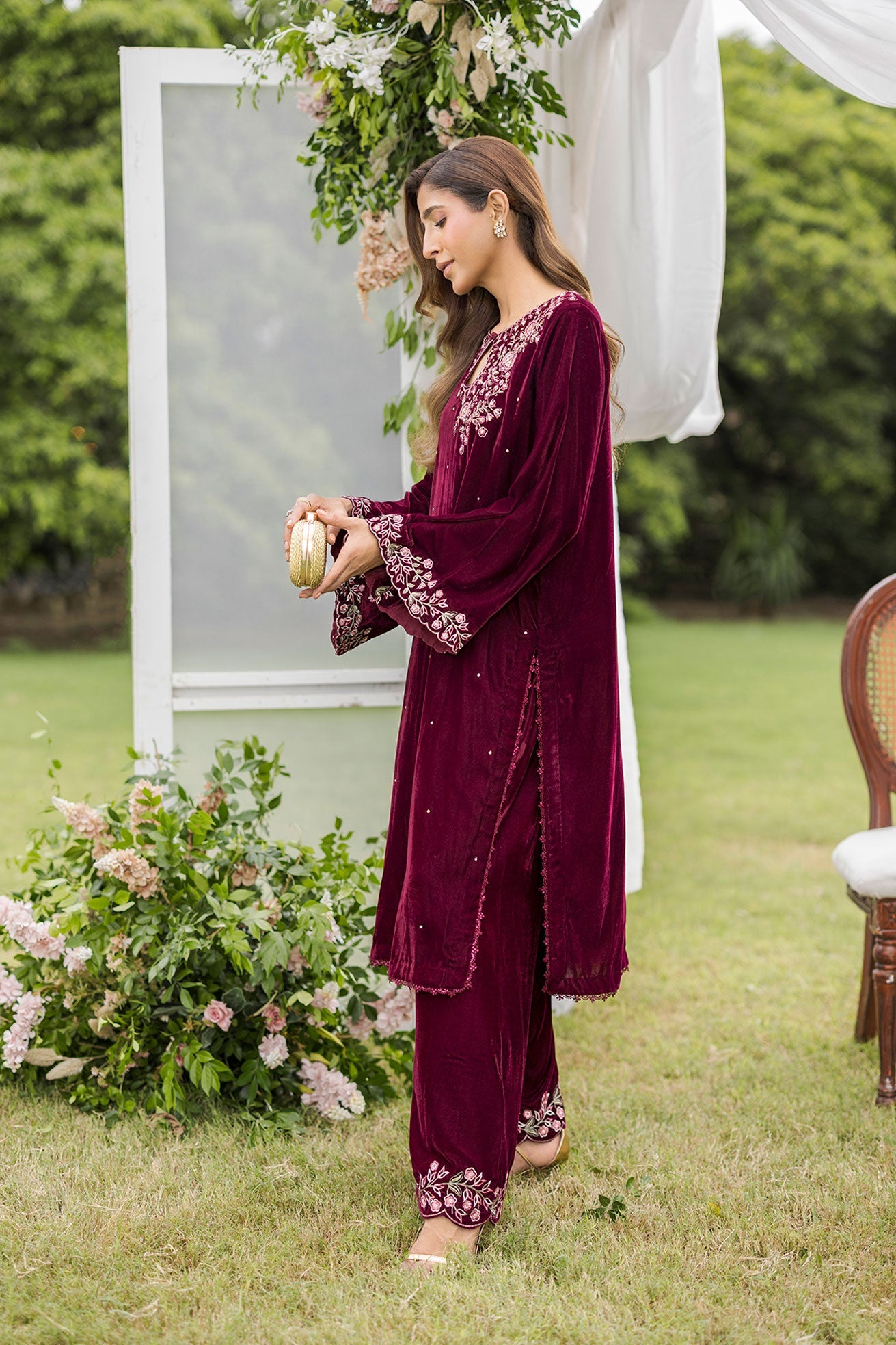FW25DA-2816   MAROON  2PCS  EMBROIDERED KURTA WITH TROUSER