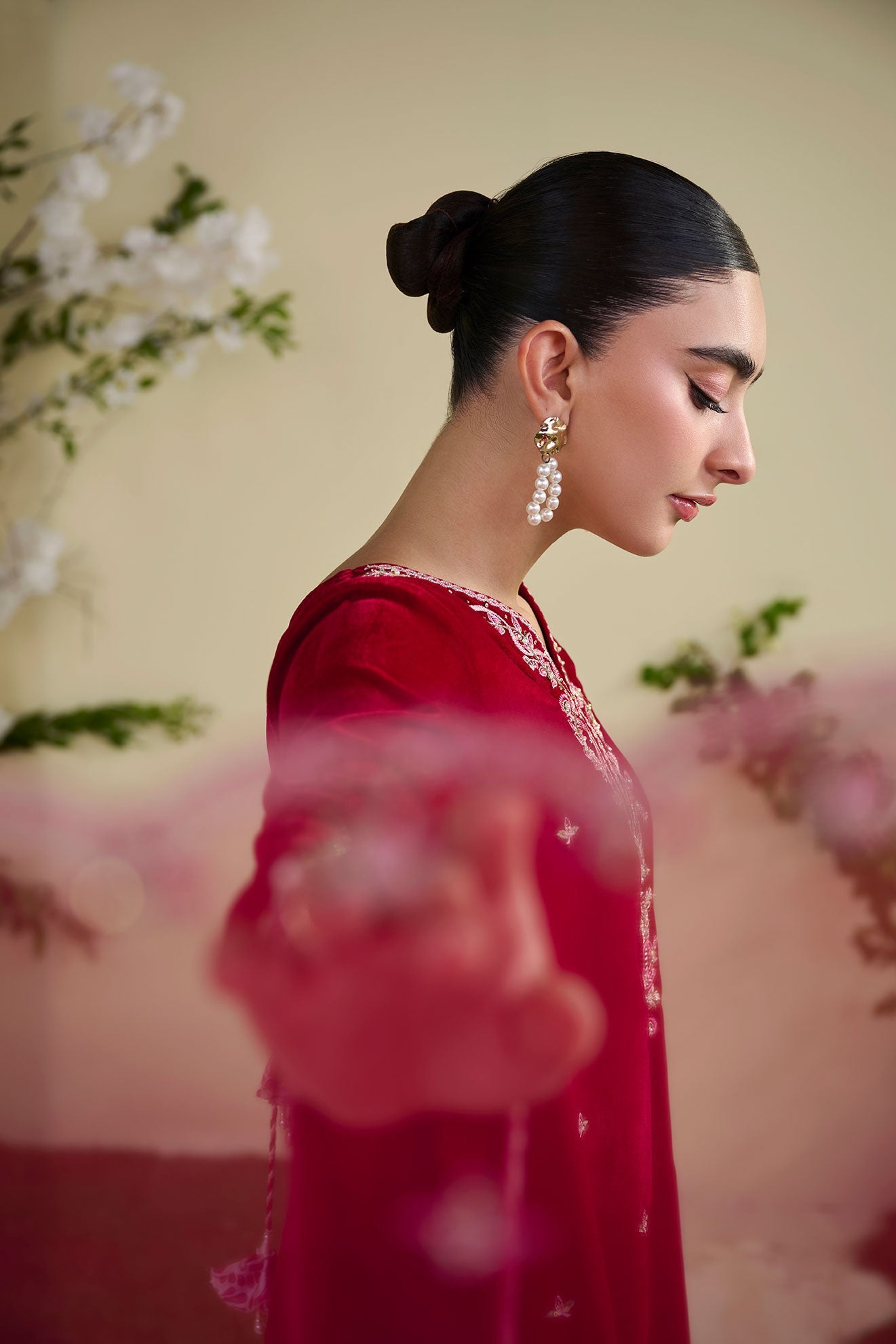 FW25DA-2820   RED  2PCS  EMBROIDERED KURTA WITH TROUSER