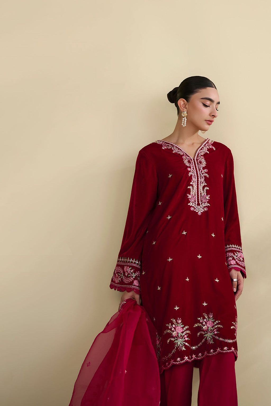 FW25DA-2820   RED  2PCS  EMBROIDERED KURTA WITH TROUSER